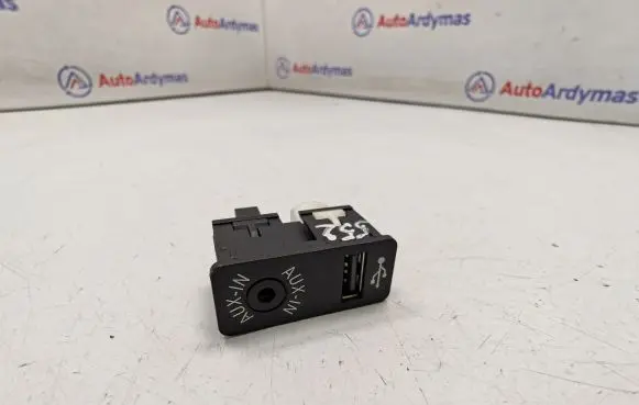 USB socket connector