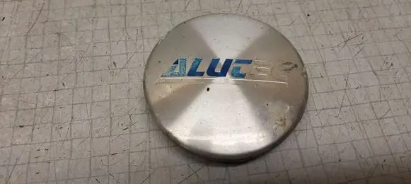 Subaru Legacy Non-original wheel cap ALUTEC 5036