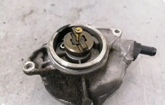 Audi A6 S6 C6 4F Vacuum pump 059145100K