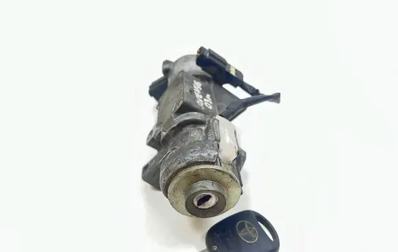 Toyota Avensis T220 Ignition lock N05015178 450200504