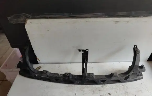 Volkswagen PASSAT B5.5 Front bumper support beam 3B0807189