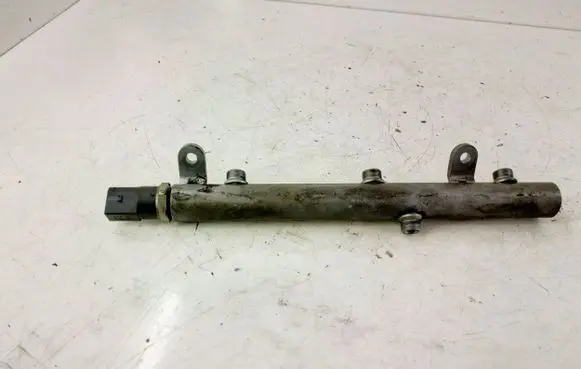 Mercedes-Benz E W211 Fuel main line pipe 6420702595 0061536528