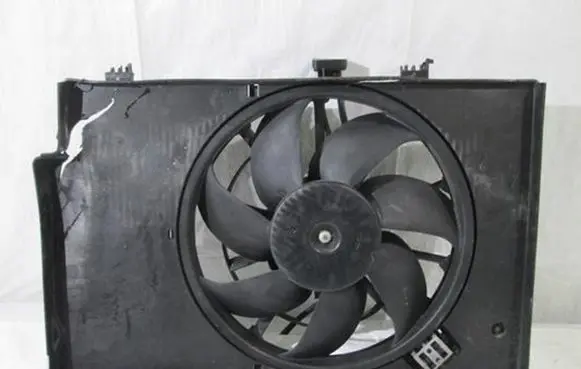 Ford B-MAX Electric radiator cooling fan