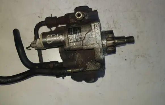 Toyota Avensis T250 Fuel injection high pressure pump 221000G010