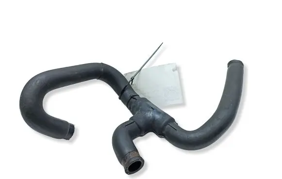 Mercedes-Benz Vito Viano W639 Engine coolant pipe/hose A6398323923