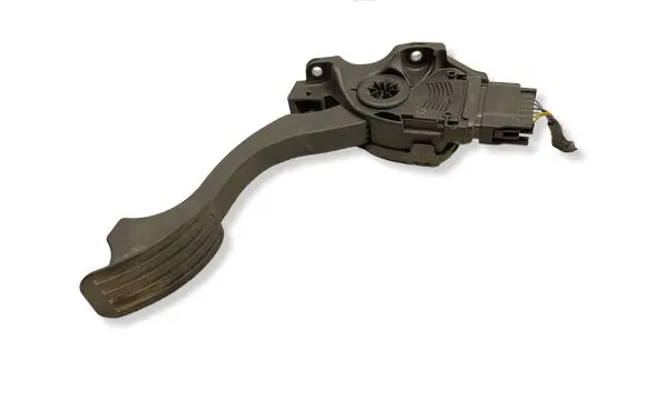 Ford Mondeo MK IV Accelerator throttle pedal 6G929F836RD