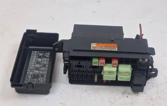 Mini Cooper Countryman R60 Fuse module 17236010 924094503