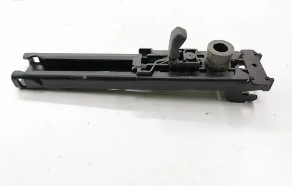 Mercedes-Benz B W245 Seat belt adjustment motor A1698600588 604825900B