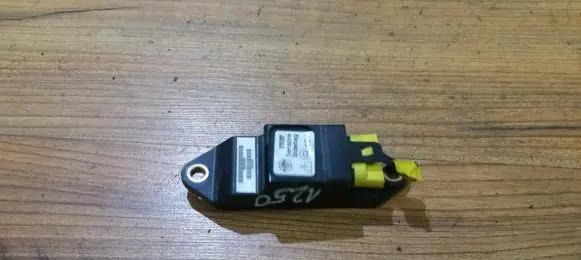 Fiat Punto (188) Airbag deployment crash/impact sensor 46822669 V03UB
