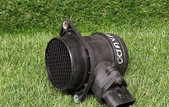 Skoda Octavia Mk1 (1U) Mass air flow meter 0986280202 0280217121