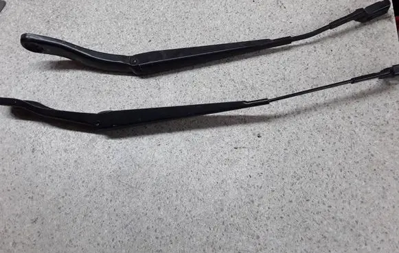 Land Rover Evoque I Front wiper blade arm BJ3217527AA BJ3217527CA