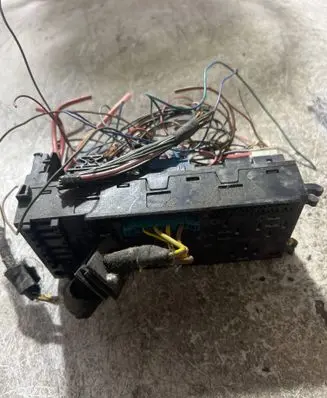 Mercedes-Benz E W210 Fuse box set 0025452701