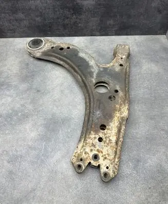 Volkswagen Golf IV Front lower control arm/wishbone