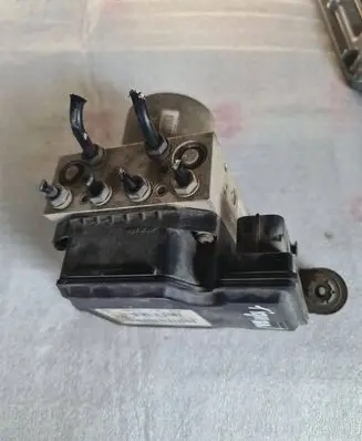 Volkswagen Tiguan ABS Pump 5N0614517N 54085111F 16132016