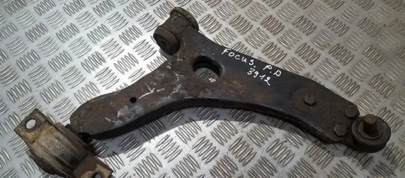 Ford Focus Front lower control arm/wishbone