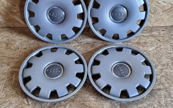 Audi A4 S4 B7 8E 8H R16 wheel hub/cap/trim 4B0601147D