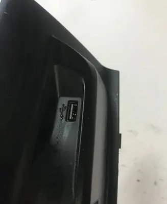 BMW X3 F25 USB socket connector 9386910 5145