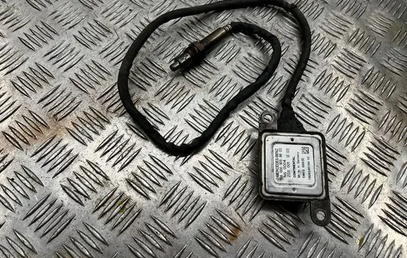 Mercedes-Benz GLC X253 C253 Lambda probe sensor A0009059803 NS0004 5WK6683E