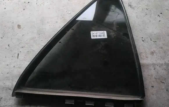 Rear vent window glass