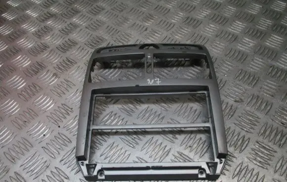 Peugeot 307 Radio/GPS head unit trim 9634505077