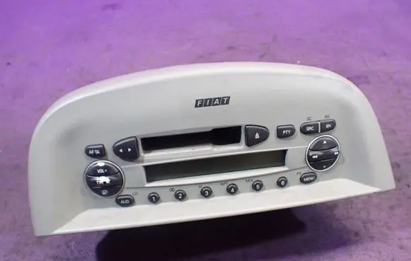 Fiat Albea Radio/CD/DVD/GPS head unit 735309952
