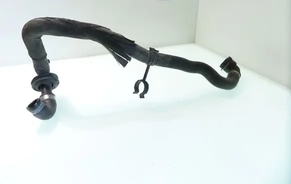 Audi A8 S8 D3 4E Engine coolant pipe/hose 4E0819163B