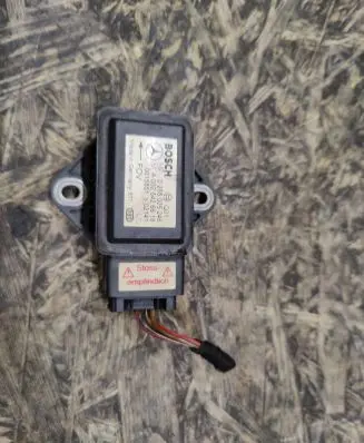 Mercedes-Benz SL AMG R230 ESP acceleration yaw rate sensor A0025426618 0265005246