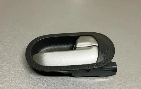 Mitsubishi Colt Front door interior handle
