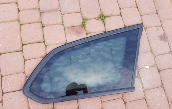 Opel Astra J Rear windscreen/windshield window OPLEXSZYBA91