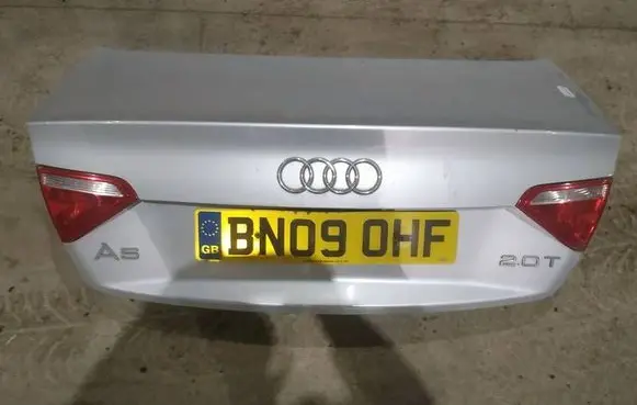 Audi A5 8T 8F Tailgate/trunk/boot lid pilkas