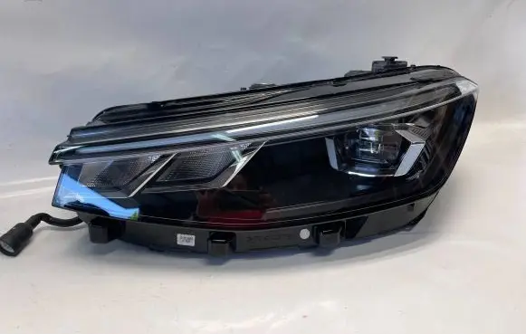 Volkswagen PASSAT B8 Headlight/headlamp 3J1941005
