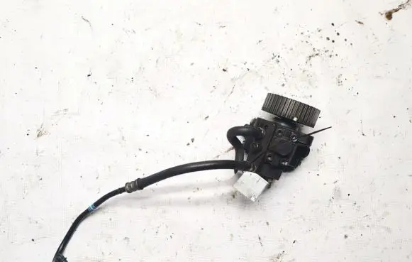 Opel Zafira B Fuel injection high pressure pump 0445010183 1089S
