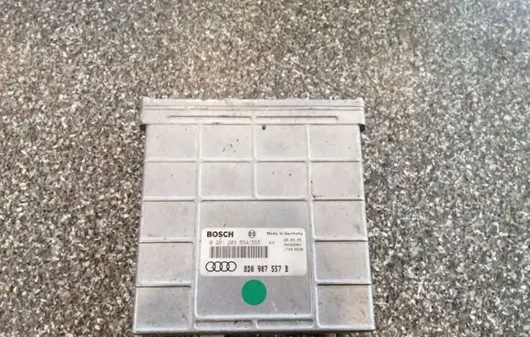 Audi A4 S4 B5 8D Engine control unit/module 8D0907557B 0261203554