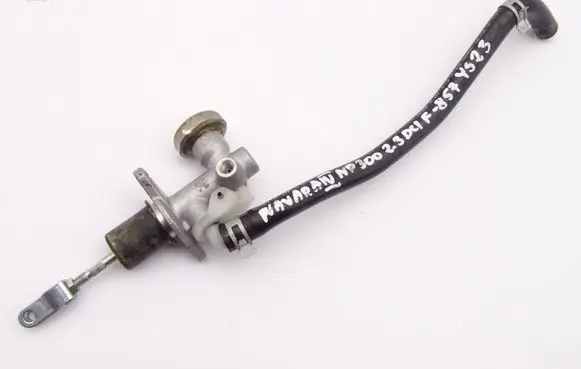 Nissan Navara Clutch slave cylinder 