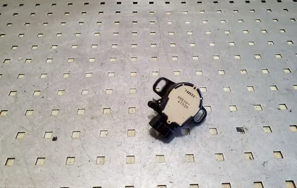 Toyota Prius (XW20) Accelerator pedal position sensor 8951047020