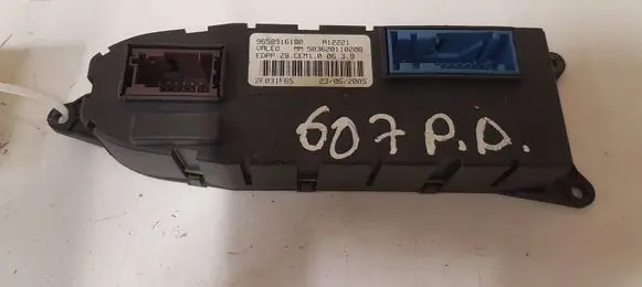 Peugeot 607 Door control unit/module 9658916180 A12221