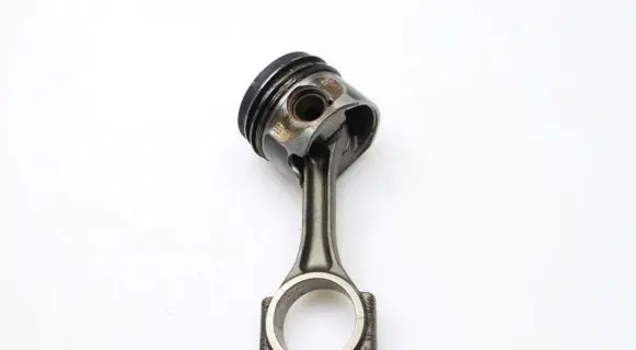 Volkswagen Tiguan Piston with connecting rod 081187
