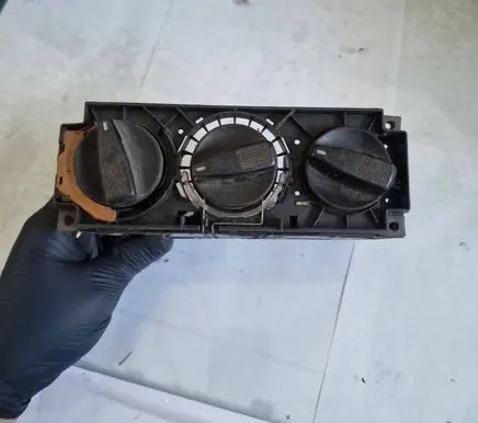 Volkswagen PASSAT B4 Climate control unit 357820045 357819045A