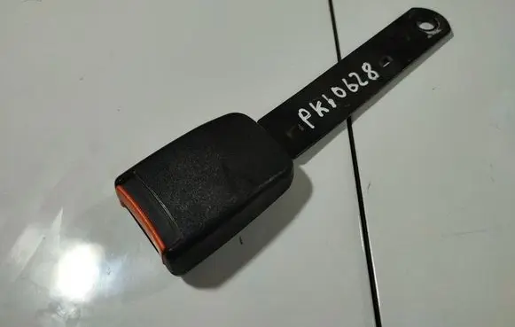 Seat Alhambra (Mk1) Front seatbelt buckle