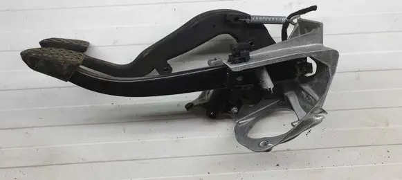 BMW 3 E90 E91 Pedal assembly 35316762250 678711