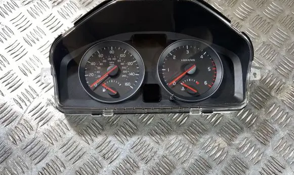 Volvo V50 Speedometer (instrument cluster) 31296234