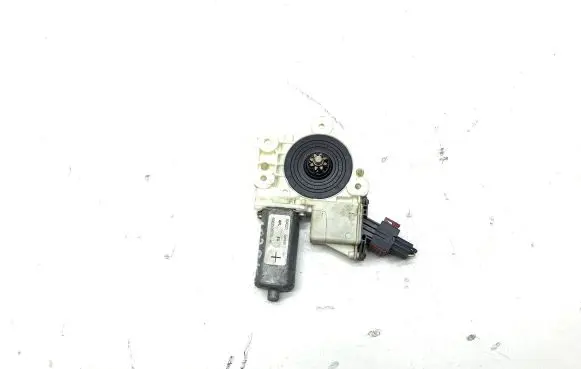 Toyota Avensis T250 Front door electric window regulator 6982005050