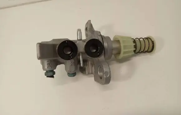Audi A4 S4 B9 Master brake cylinder 0981 05707 1K0945459C