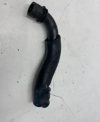 Mercedes-Benz Vito Viano W639 Breather hose/pipe A6460100382