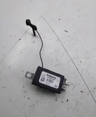 Volvo C30 Aerial antenna amplifier 30752169