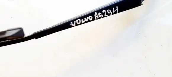 Volvo S60 Front wiper blade arm 8624246