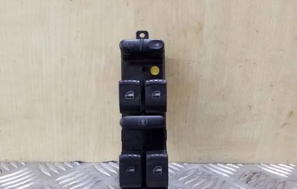 Volkswagen Golf IV Electric window control switch 1J4959857B
