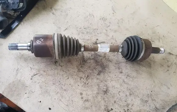 Mercedes-Benz Vito Viano W447 Front driveshaft A4473304900