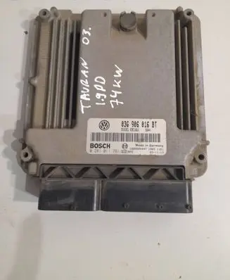 Volkswagen Touran I Engine control unit/module 03G906016BT 1039S04447 0281011761