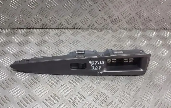 Mazda 2 Electric window control switch 3M71-A24185-F